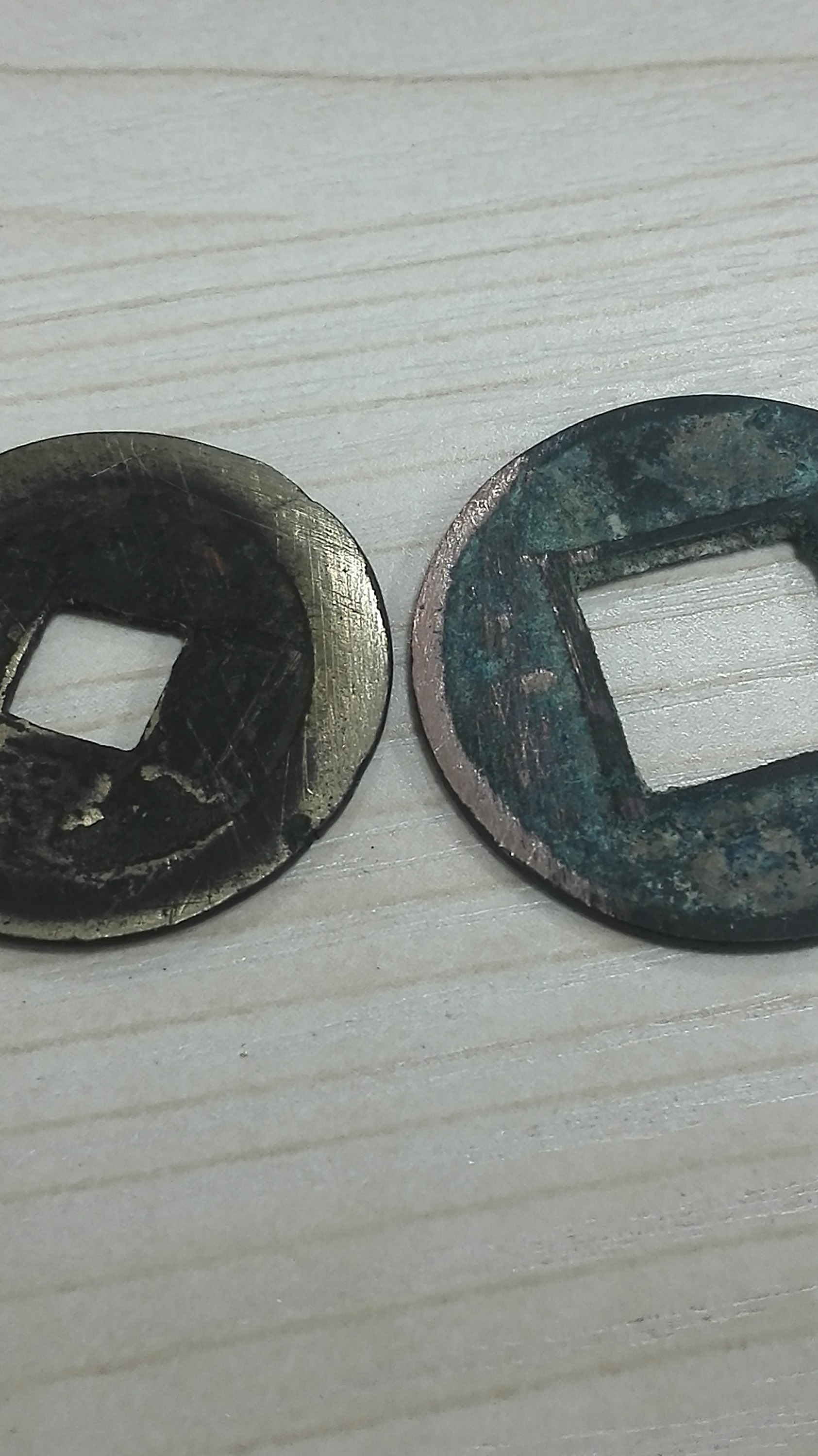 青铜和黄铜的颜色对比 - 玄商 - 讲股堂 - 王者财经